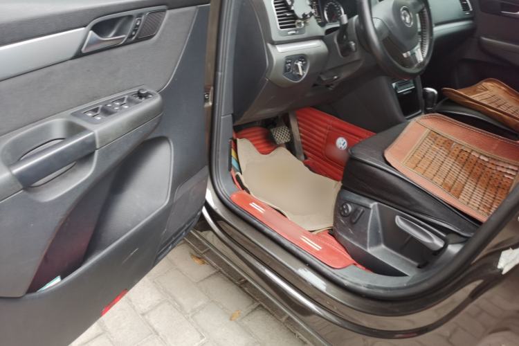 Used Volkswagen Sharan 2014 2.0 TSI Standard Model
