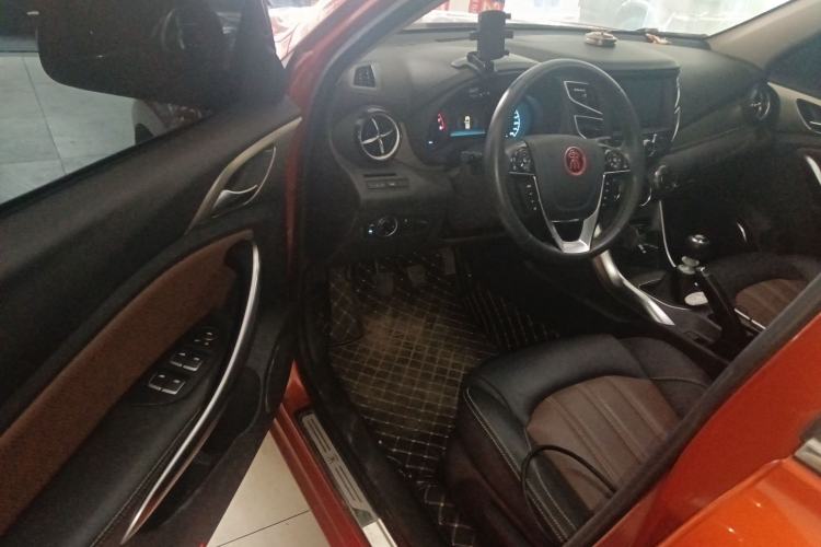 Used BYD Song 2017 Gaishi Upgrade Edition 1.5TI Manual Elite Model
