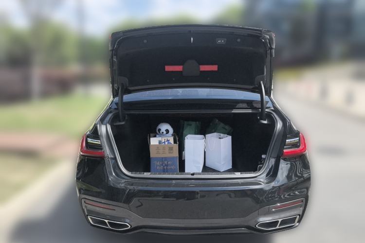 Used BMW 7 Series 2018 730Li Luxury Model Excellence Package Trunk