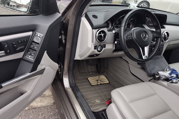 Used Mercedes-Benz GLK-Class 2013 GLK 300 4MATIC Dynamic Edition Driver Seat