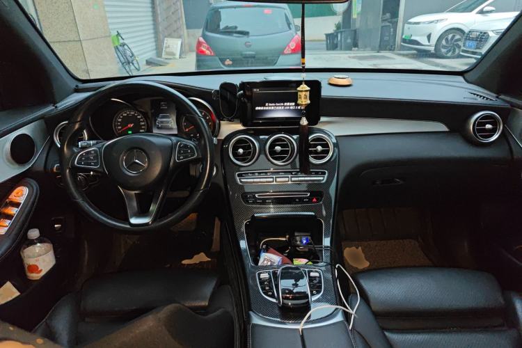 Used Mercedes-Benz GLC 2019 GLC 200 L 4MATIC Center Console