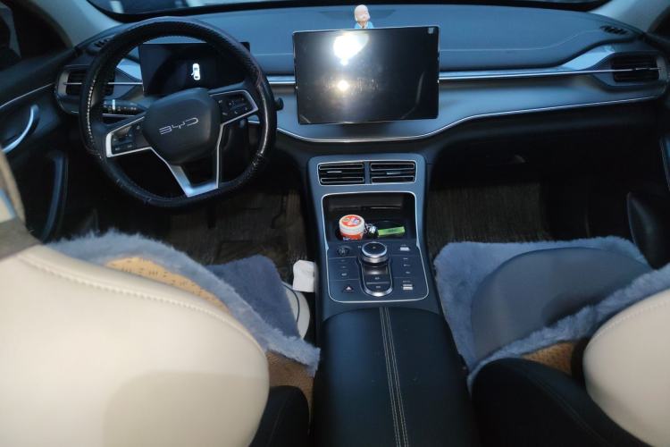 Used BYD Destroyer 05 2024 HONOR Edition DM-i 55KM Luxury Model Center Console