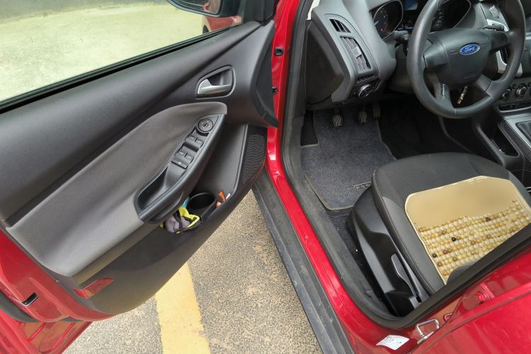 Used Ford Focus 2012 Hatchback 1.6L Manual Comfort Model