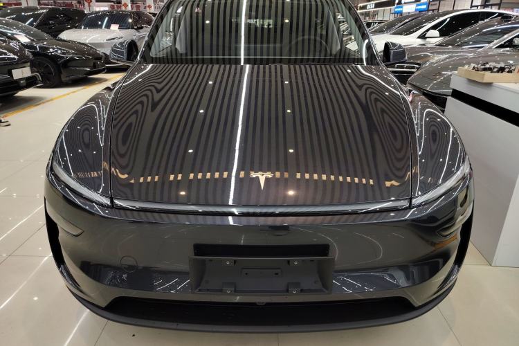 Used Tesla Model Y 2025 Rear-Wheel-Drive Version
