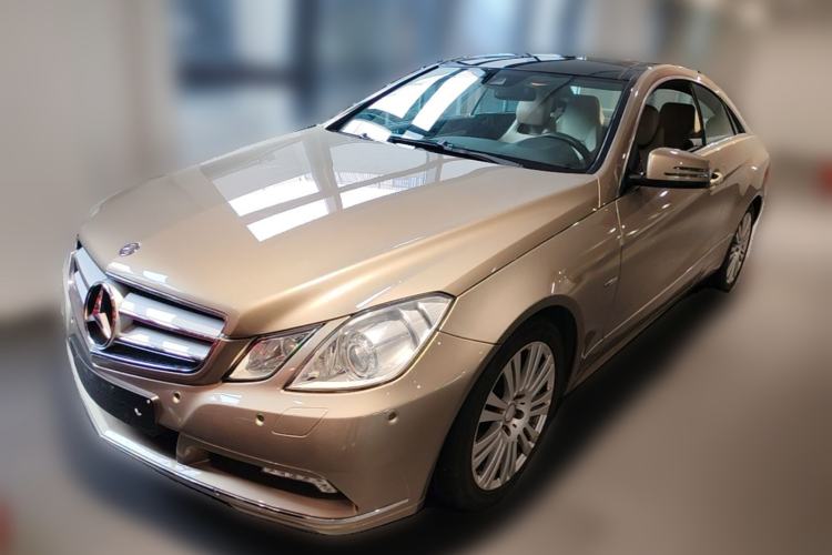 Ojetý Mercedes-Benz E-Class 2010 E 260 CGI Coupe
