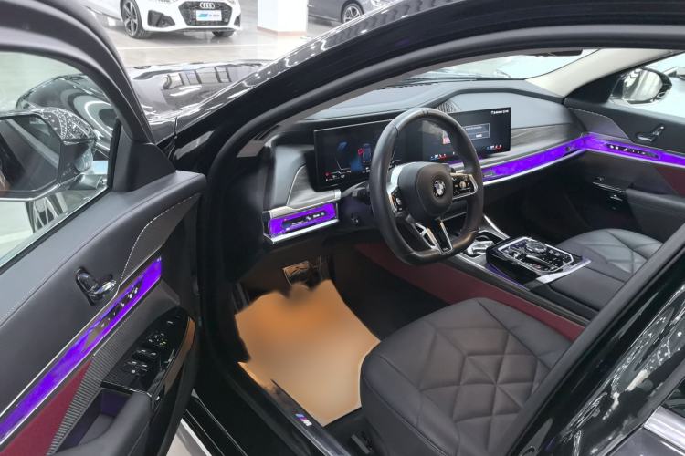 Used BMW 7 Series 2023 735Li M Sport Package
