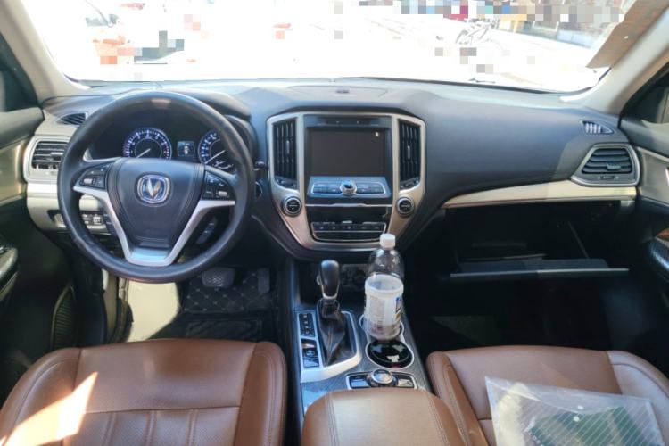 Used CHANGAN CS95 2017 2.0T Two-Wheel Drive Zhitu Edition Center Console