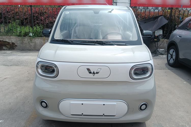 Used Wuling Hongguang MINIEV 2024 3rd Generation 215km Youth Edition Front