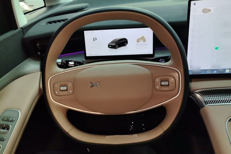 Used XPeng X9 2024 640 All-Wheel Drive High-Performance Max Steering Wheel