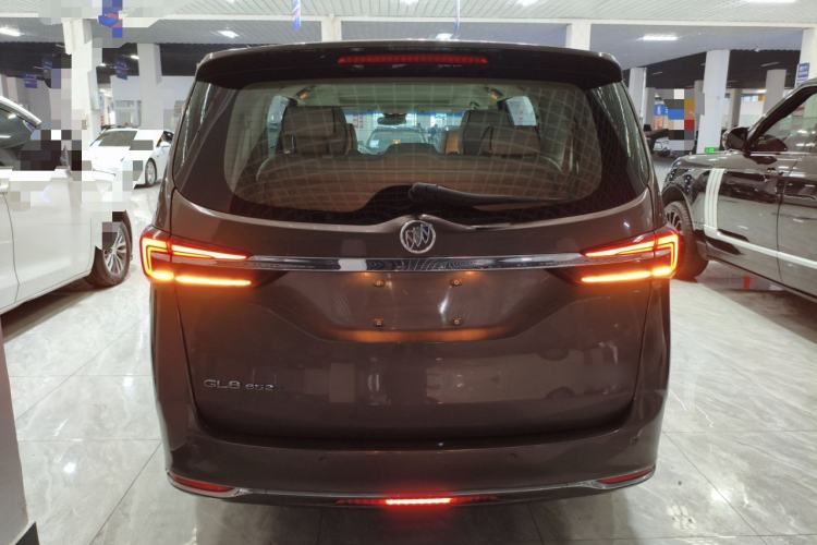 Used Buick GL8 2023 Land Executive Class Comfort Model
