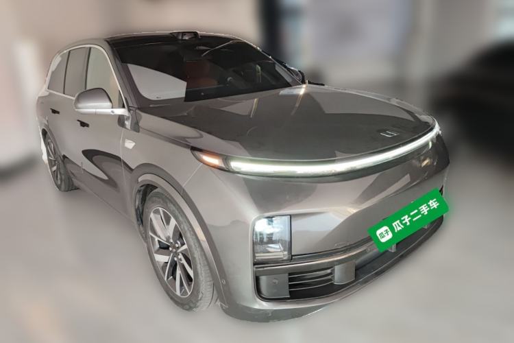 Used Li Auto L8 2023 Max model Front Right 45 Deg