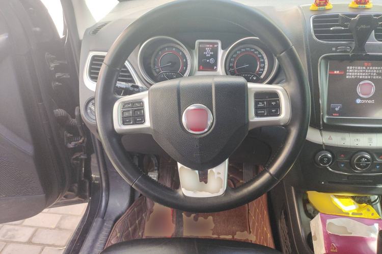 Used Fiat Freemont 2013 3.6L Intelligent All-Wheel-Drive Version