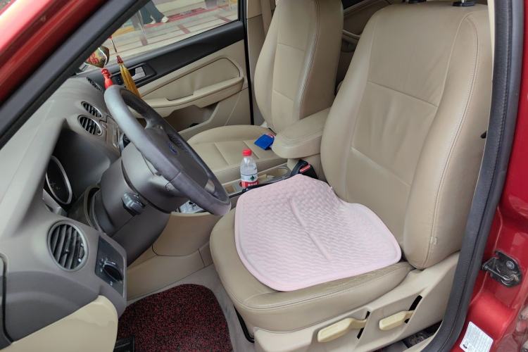 Used Ford Focus 2013 Hatchback Classic 1.8L Automatic Fashion Edition Left Front Seat