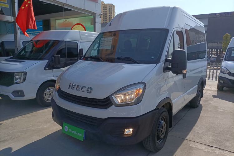 Used Iveco Eurocargo 2021 2.0T Manual Super-Rui Short Wheelbase High-Roof Side-Sliding Door F1A