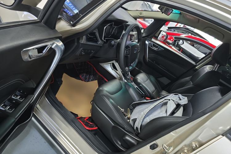 Used Geely Auto Vision X3 2017 1.5L Automatic Elite Model Driver Seat