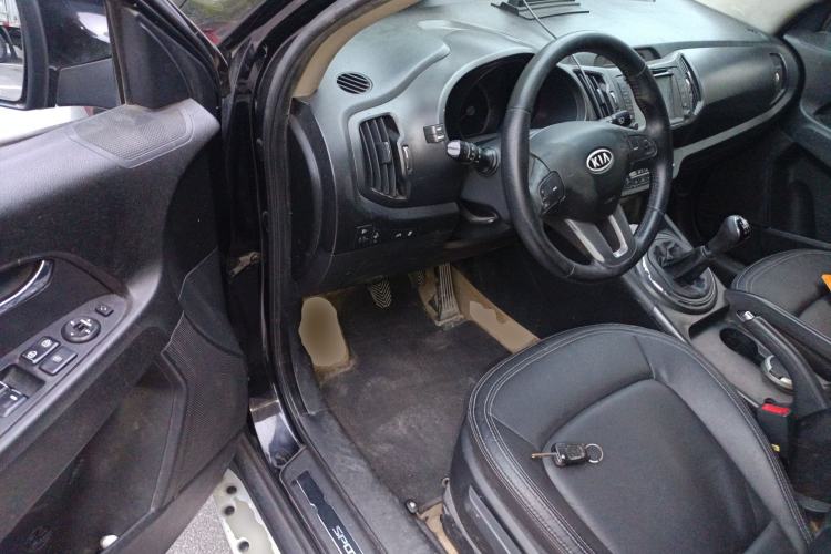 Used Kia Sportage R 2011 2.0L Manual Two-Wheel-Drive GLS Driver Seat