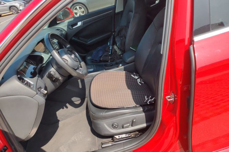 Used Audi A4L 2012 2.0 TFSI automatic Comfort trim level