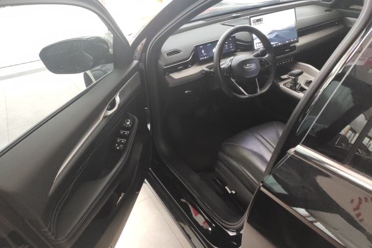 Used Geely Auto Preface 2025 Dongfang Yao 1.5TD Kunlun Edition Driver Seat