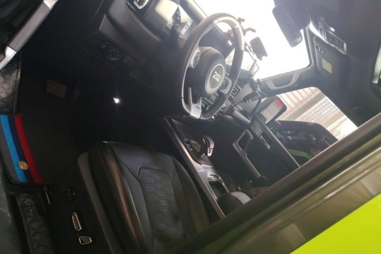 Used 212 T01 2024 2.0T Explorer