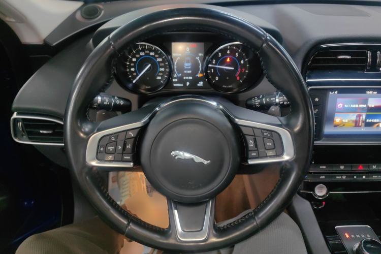 Used Jaguar F-PACE 2018 2.0T Two-Wheel Drive Urban Deluxe Edition