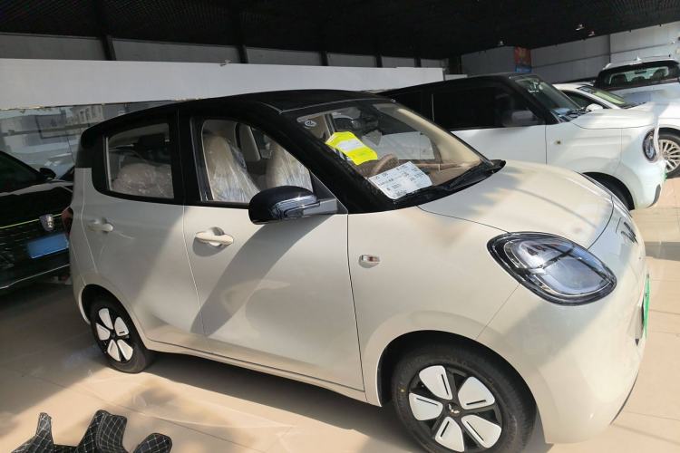 Used Wuling Hongguang MINIEV 2025 Four-Door Version Zhenxiang+ Edition
