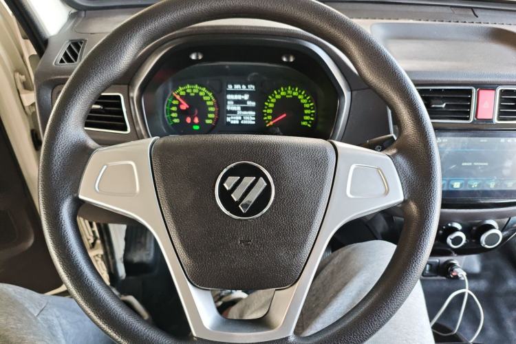 Used Foton Xiangling M New Energy 2023 M1 BYD Flatbed Cargo Box Steering Wheel