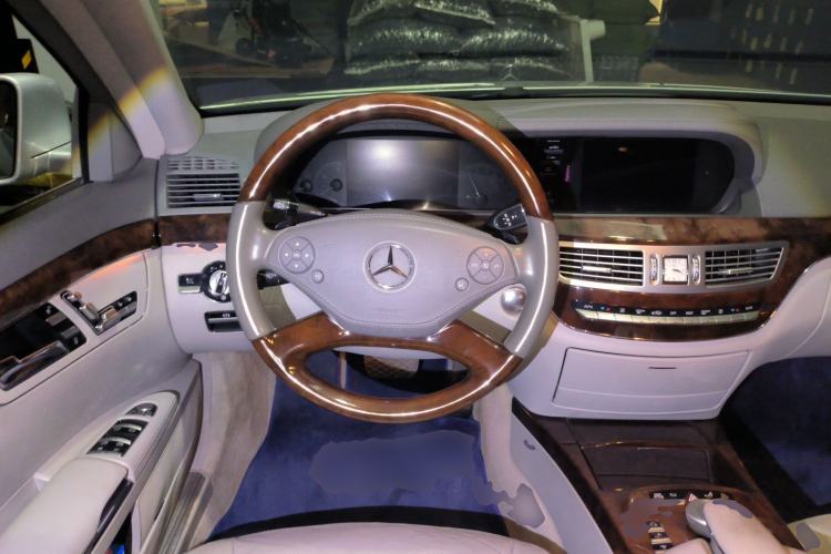 Used Mercedes-Benz S-Class 2011 S 350 L CGI Steering Wheel