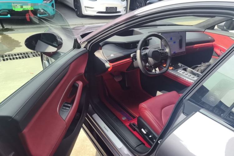 Used Xiaomi Auto SU7 2024 Four-Wheel Drive Ultra-Long Range Advanced Intelligent Driving Max Edition
