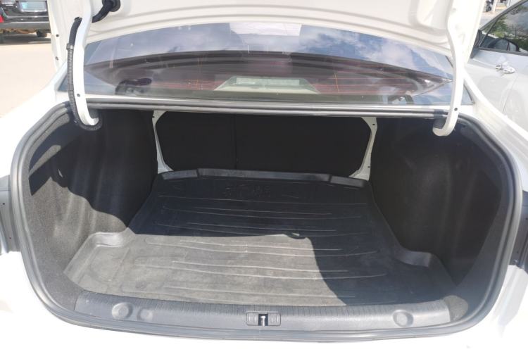 Used Volkswagen Lavida 2017 1.6L Automatic Comfort Edition Trunk