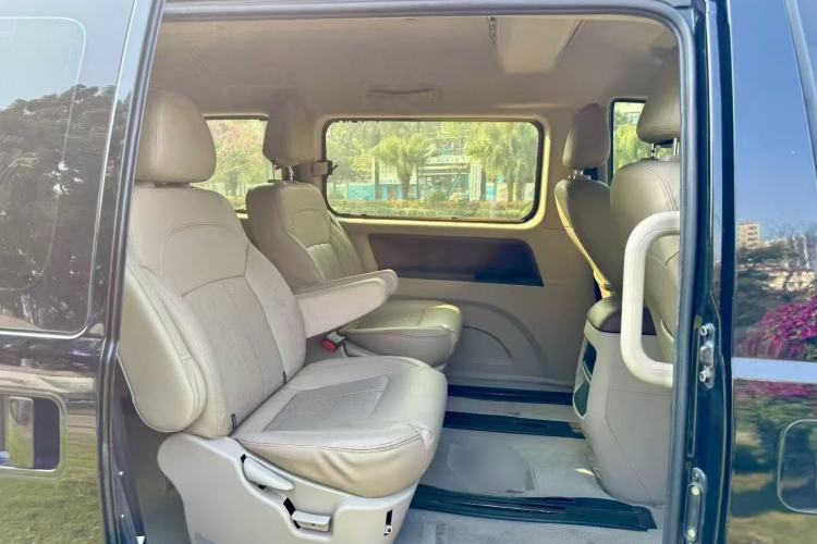 Used FORTHING Lingzhi 2020 M5L 1.6L Luxury 7-Seater