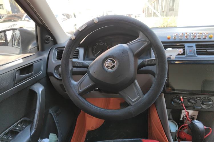 Used Skoda Rapid 2015 1.6L Automatic Enjoyment Selection Model