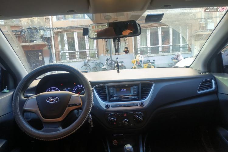 Used Hyundai Verna (new generation) 2016 1.4L Manual Cool Edition GLS
