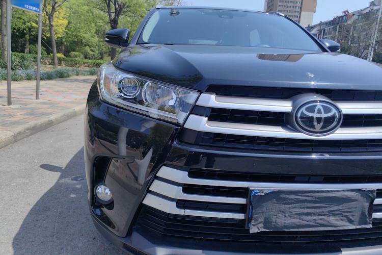 Used Toyota Highlander 2018 2.0T Four-Wheel Drive Luxury Edition 7 Seats China V Emission Standard
