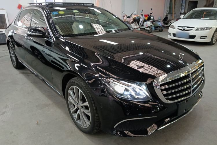 Used Mercedes-Benz E-Class 2016 E 200 L Front Right 45 Deg