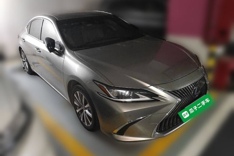 Used Lexus ES 2018 300h Premier Edition China VI Standard