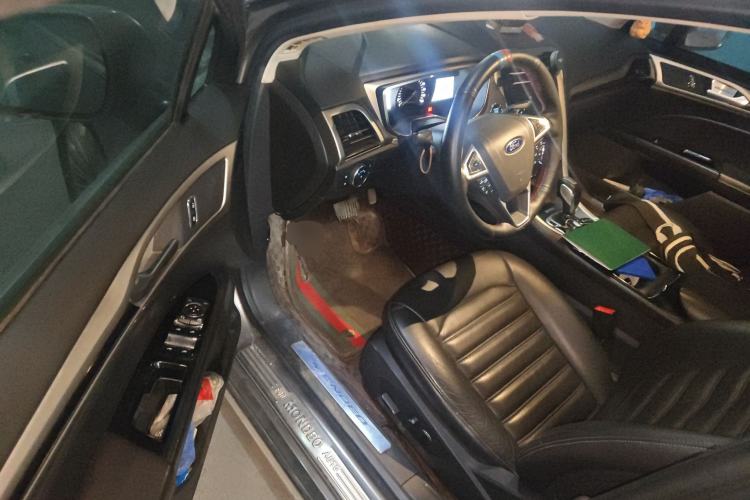 Used Ford Mondeo 2013 2.0L GTDi 200 Luxury Model
