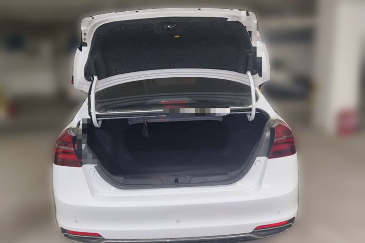 Used Geely Auto Emgrand 2019 Leading Edition 1.5L CVT Luxury Model China VI Standard Trunk