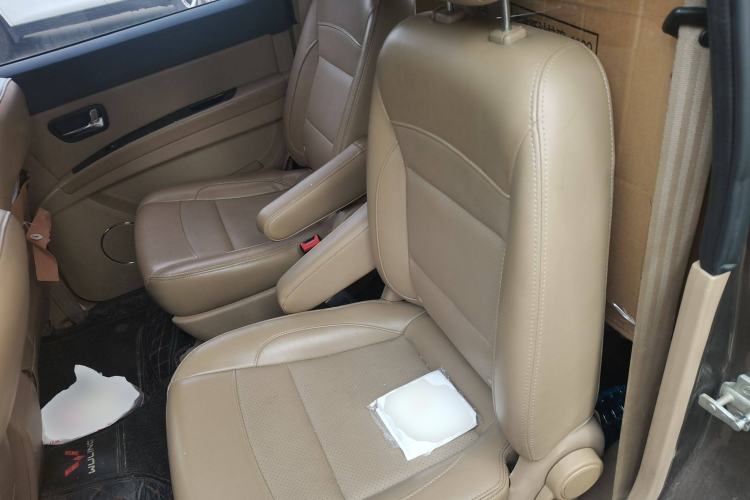 Used Wuling Hongguang 2014 1.5L S Comfort Model
