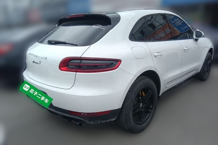 Used Porsche Macan 2017 Macan 2.0T Rear Right 45 Deg