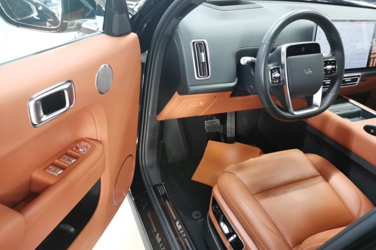 Used Li Auto L7 2023 Pro Model
