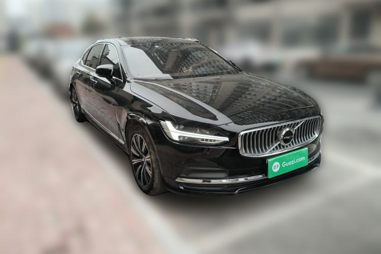 Used Volvo S90 2022 B5 Zhiyi Luxury Edition Front Right 45 Deg