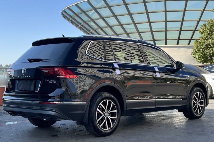 Used Volkswagen Tiguan L 2018 330TSI Automatic Two-Wheel Drive Luxury Edition
