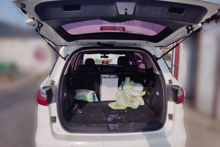 Used BYD Song MAX New Energy 2019 DM 1.5T Smart Connect Advanced 7-Seater China VI Standard Trunk