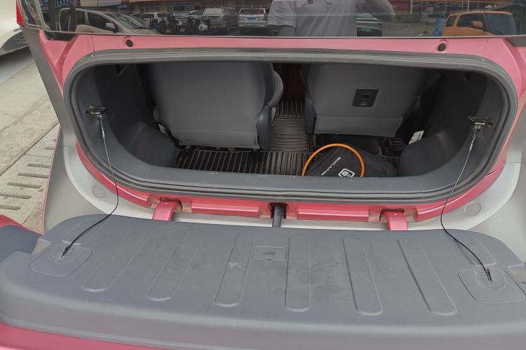 Used Baojun E200 2018 Intelligent Driving Edition Trunk