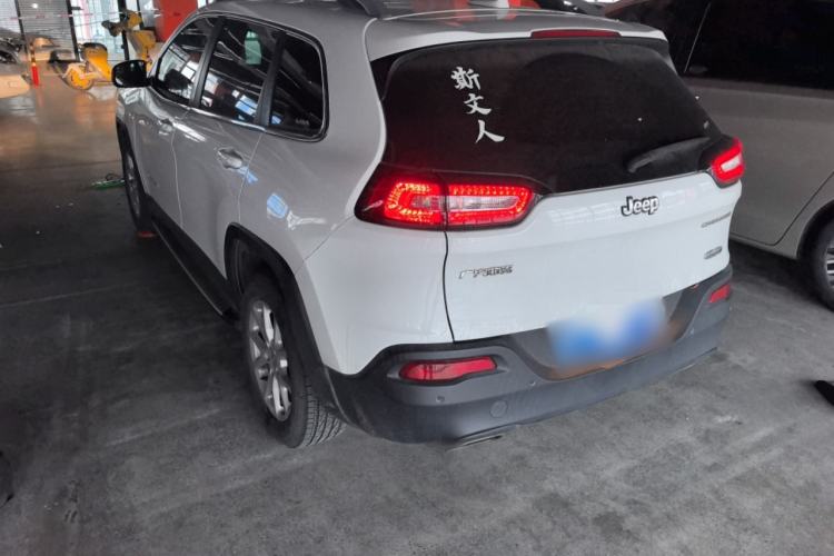 Used Jeep Cherokee 2016 2.4L Leading Edition Rear Left 45 Deg
