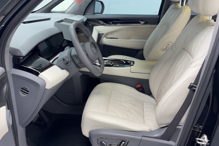 Used Zeekr 009 2024 7-Seater Aisle Version 108 kWh
