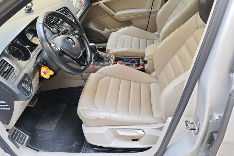 Used Volkswagen Golf 2014 1.4TSI Automatic Luxury Model
