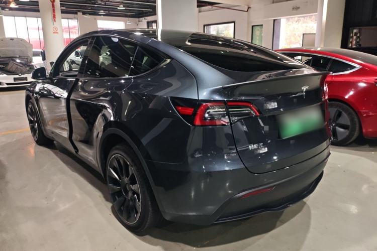 Used Tesla Model Y 2024 Long-Range All-Wheel-Drive Version
