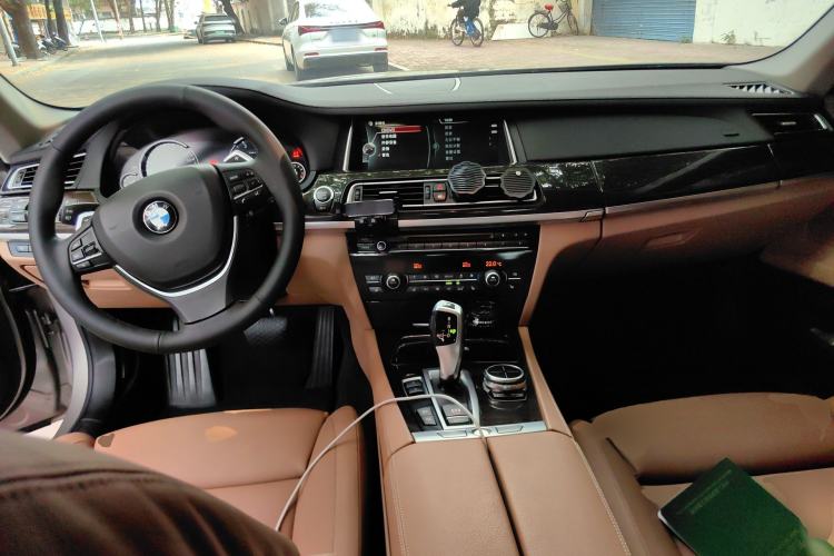 Used BMW 7 Series 2013 740Li xDrive Center Console