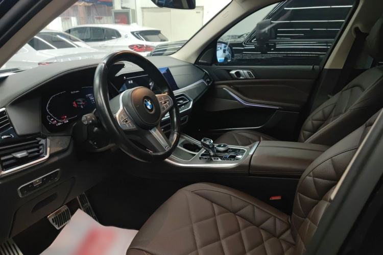 Used BMW X5 2022 Restyled xDrive 30Li Luxury Version M Sport Package
